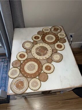 Vintage Pier1 Beaded Circular Table Runner in Cream and Gold